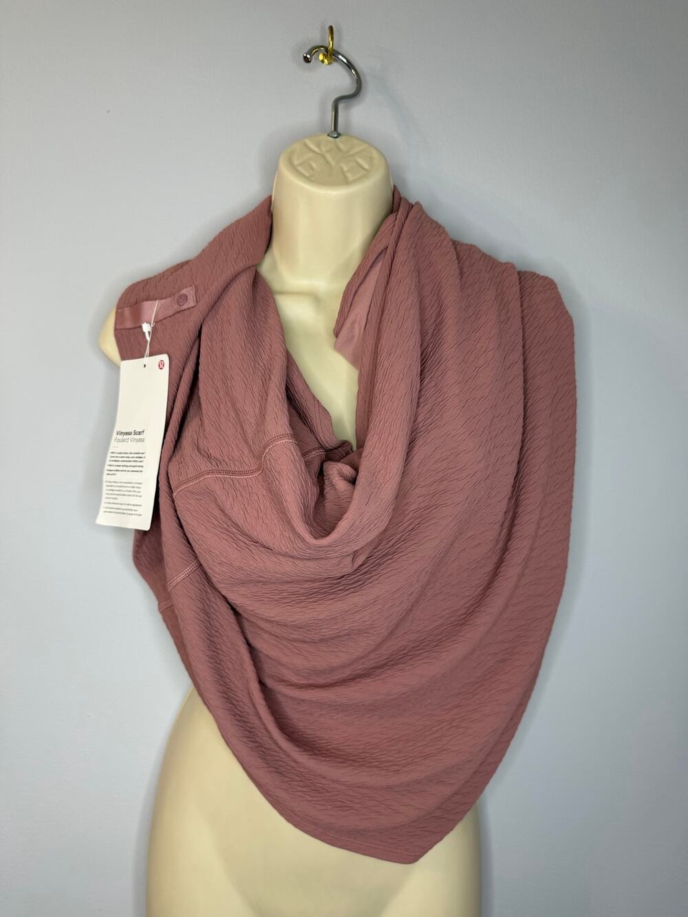 Lululemon Vinyasa Scarf Wrap Shawl Customizable Snap Crinkle Spanish Rose New